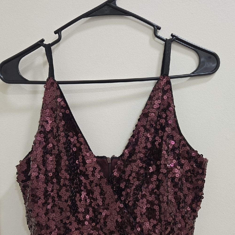 VENUS Burgundy and Gold Sequin Mini Dress **NWOT** - Picture 8 of 15